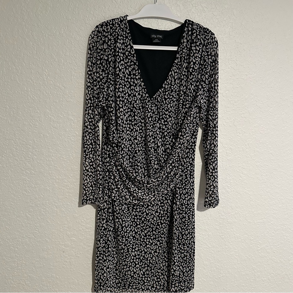City Chic Monochrome Long Sleeve Dress